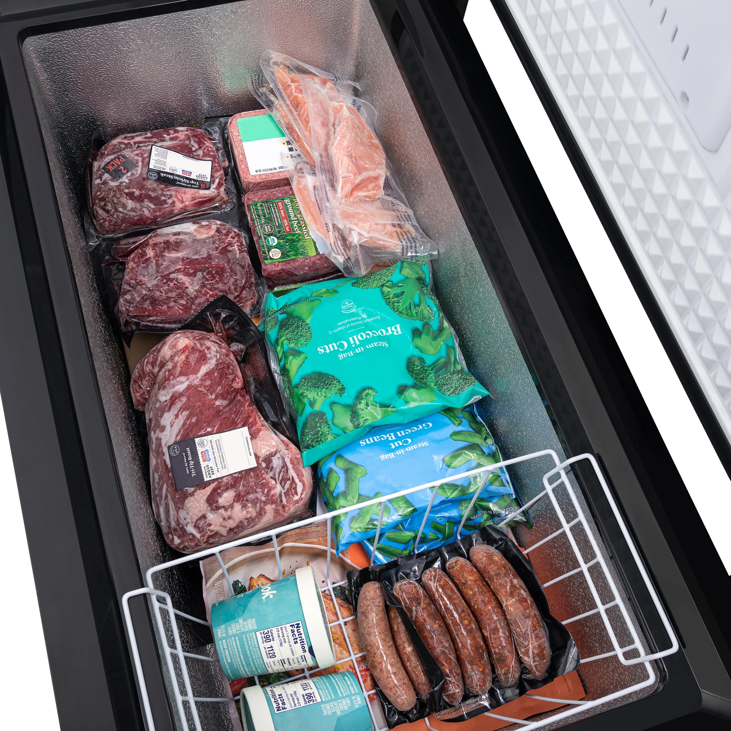 2025 Congelador Vertical Compacto Newair – 6,7 pies³ – Negro