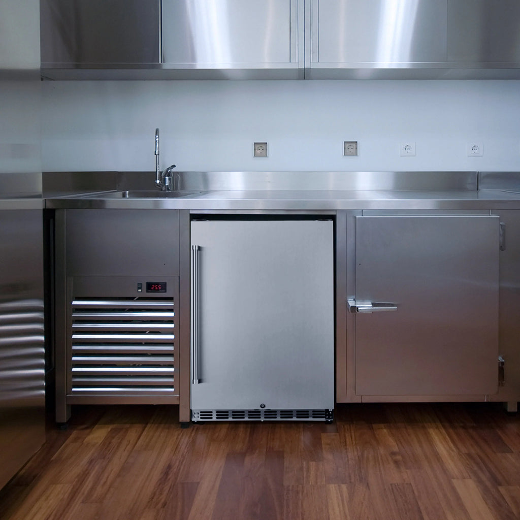 2025 Newair® Refrigerador Comercial Empotrable de 24" – 5,3 pies cúbicos – Acero Inoxidable – 23,6"