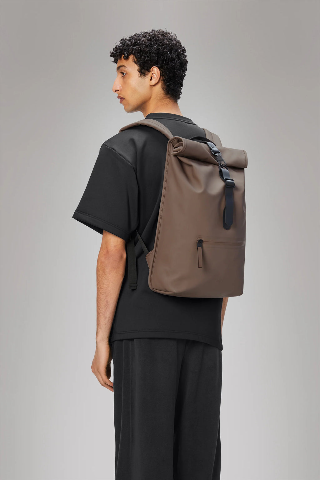 2025 Mochila Rolltop – Mochila Urbana Impermeable con Cierre Enrollable, Compartimento Lateral para Portátil y Correa de Pecho Segura