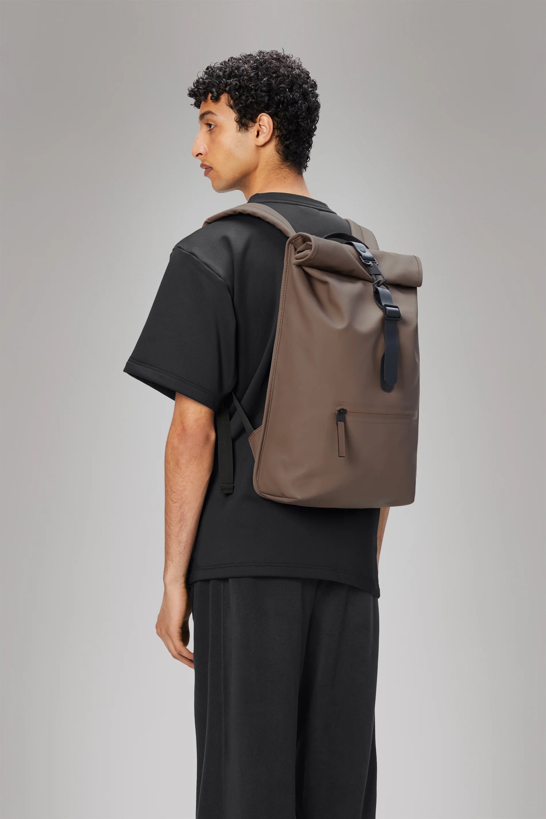 2025 Mochila Rolltop – Mochila Urbana Impermeable con Cierre Enrollable, Compartimento Lateral para Portátil y Correa de Pecho Segura