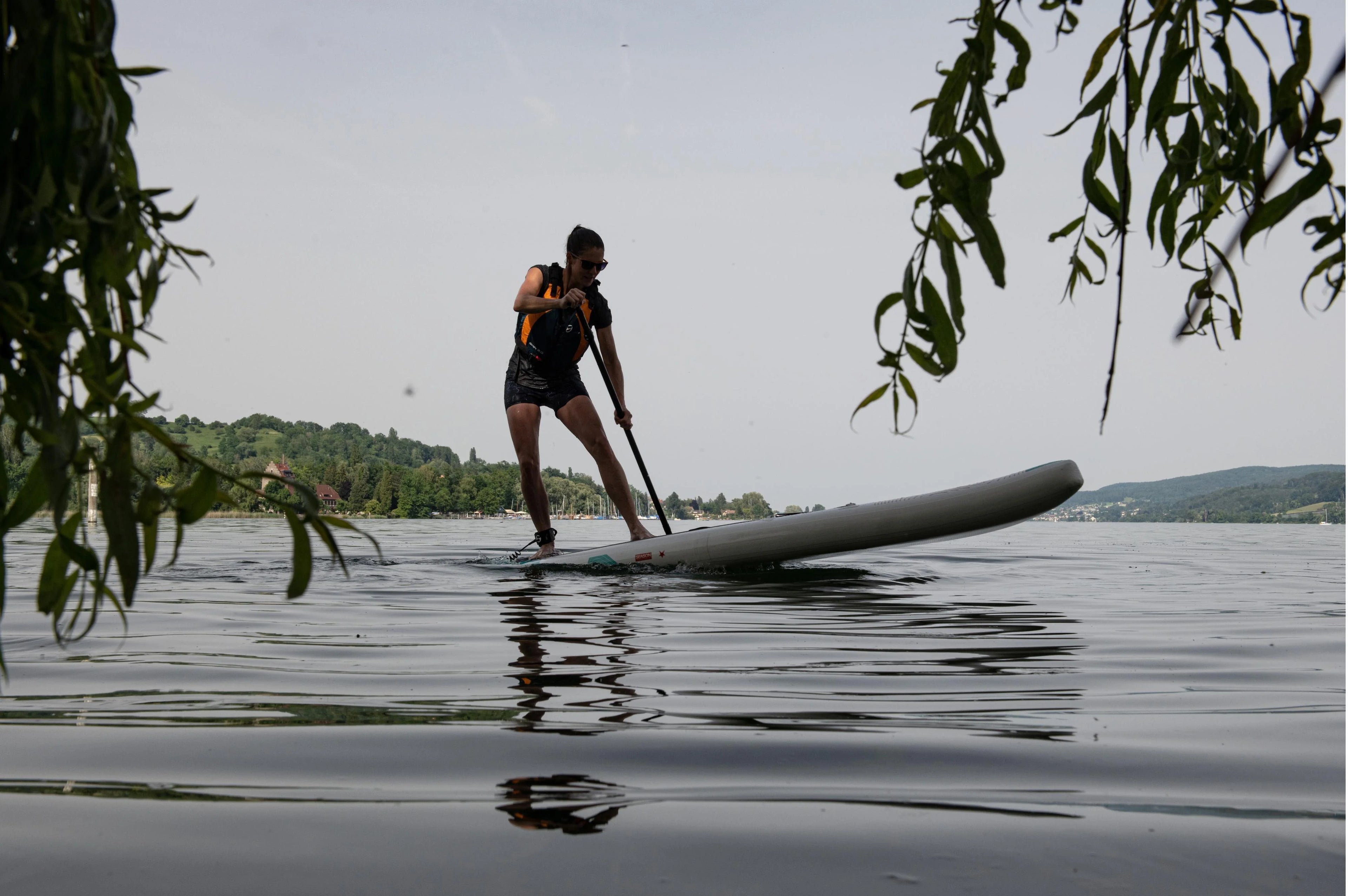 2025 Flare Pro 10.2 Tabla de SUP hinchable Allround – Double Layer Fusion, con remo, bomba y mochila con ruedas