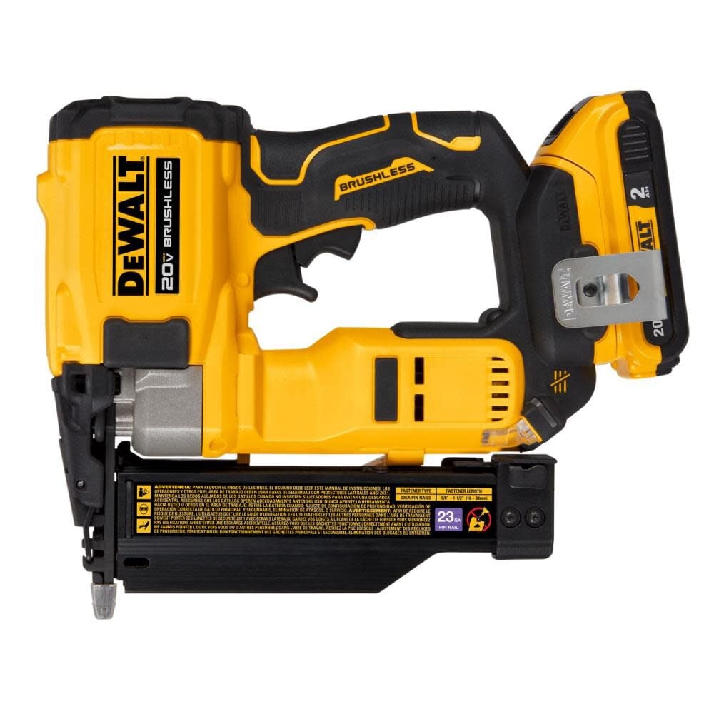 2025 Kit de Clavadora de Clavillos ATOMIC Compact Series 20V MAX 23 Gauge DCN623D1