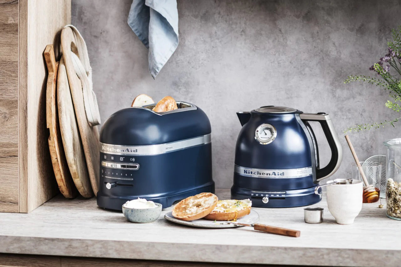 2025 Tostadora Artisan de 2 ranuras KitchenAid 5KMT2204