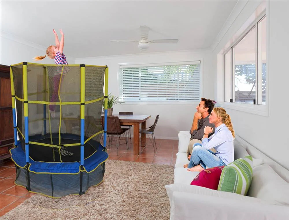 Machrus Upper Bounce Trampolín Infantil de 55″ con Red de Seguridad – Fácil de Ensamblar