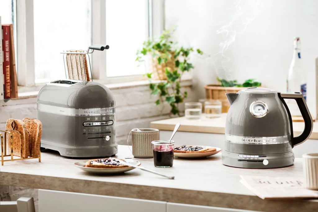 2025 Tostadora Artisan de 2 ranuras KitchenAid 5KMT2204
