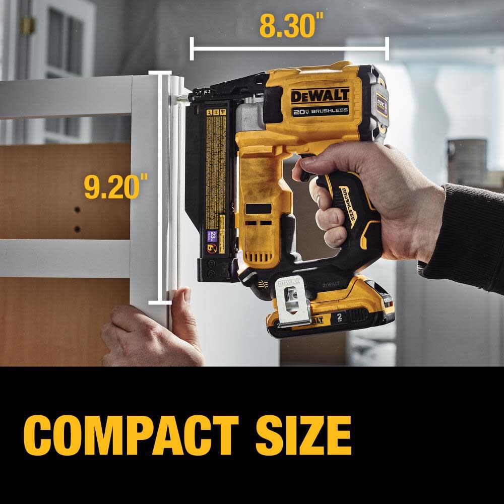 2025 Kit de Clavadora de Clavillos ATOMIC Compact Series 20V MAX 23 Gauge DCN623D1
