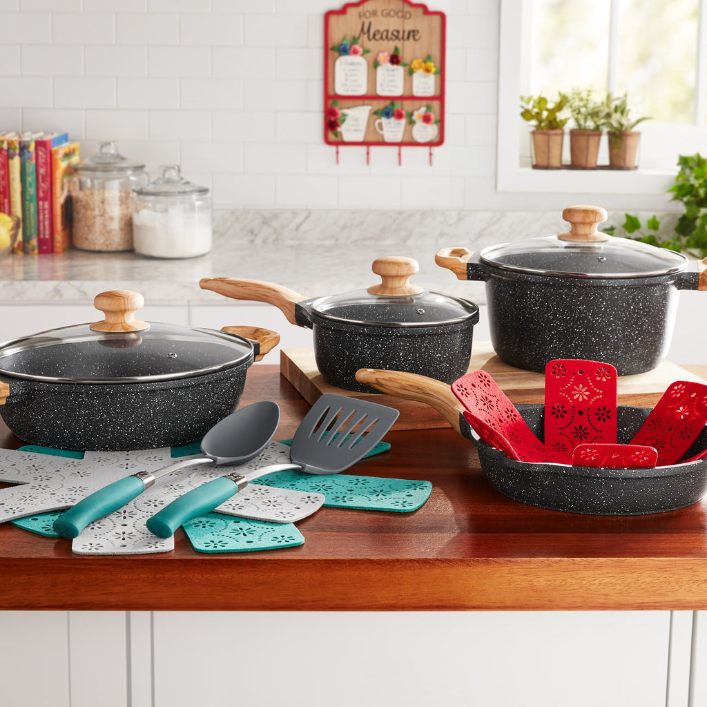 2025 Juego de Utensilios de Cocina de Aluminio Fundido de 12 Piezas The Pioneer Woman Prairie Signature, Charcoal Speckle