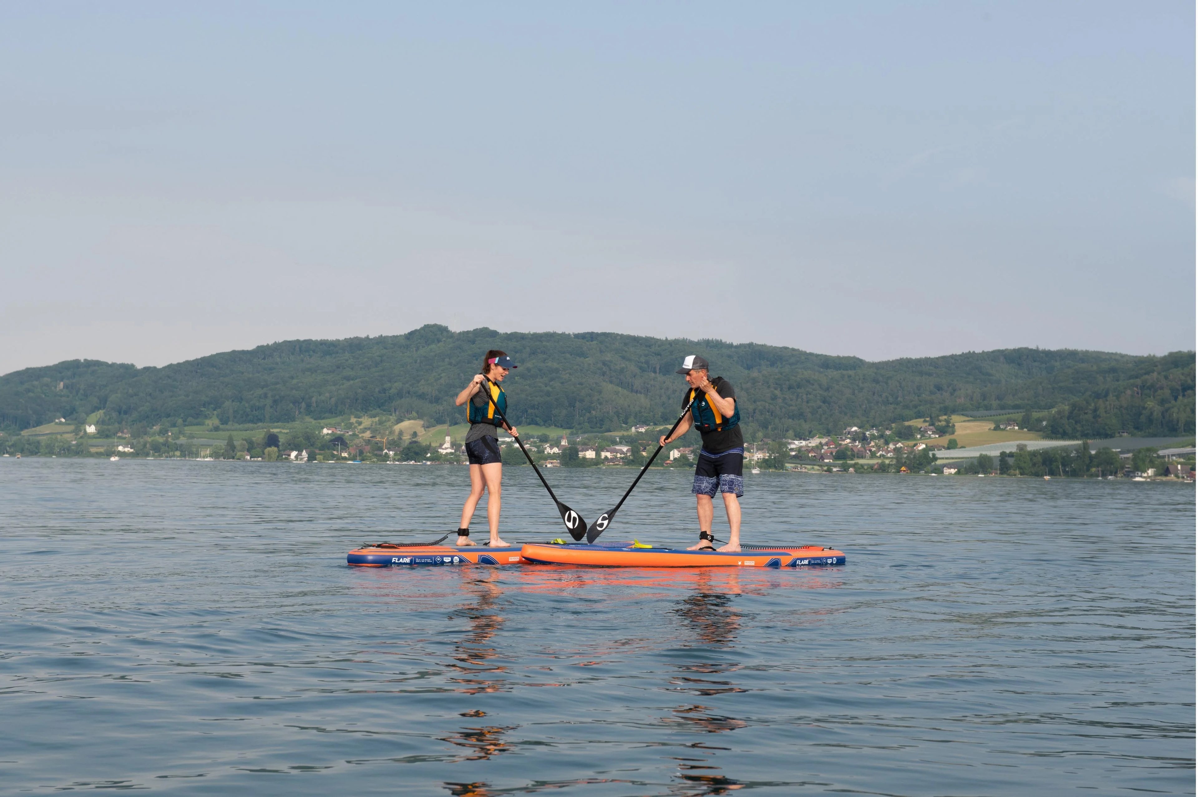 2025 Flare 10.8 Tabla de SUP hinchable – ligera y estable, construcción Woven Dropstitch, accesorios incluidos en mochila