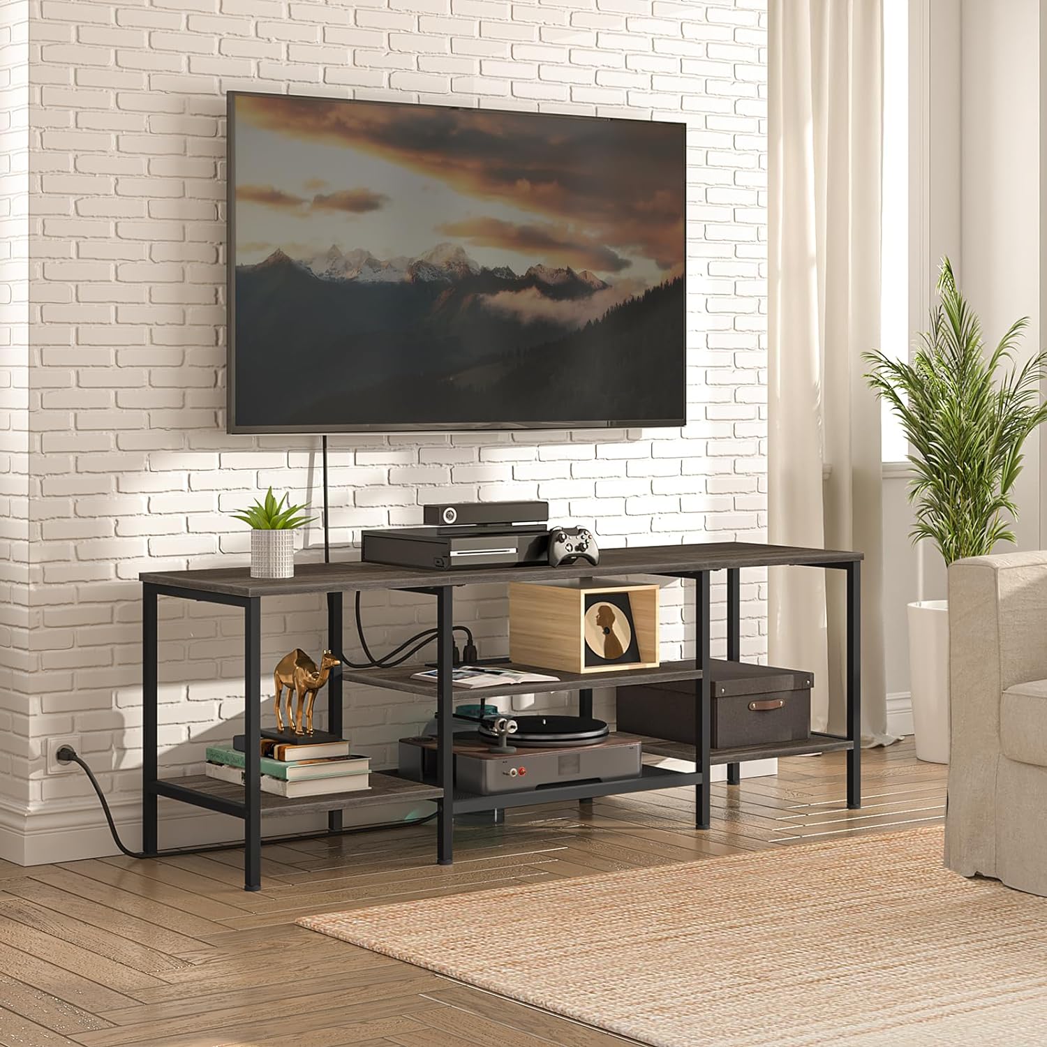Mueble para TV con Enchufes Integrados para TVs de hasta 75 Pulgadas, Mesa Consola con Estantes Abiertos, Centro de Entretenimiento Industrial para Sala o Dormitorio, Color Marrón Rústico y Negro BF60DS01