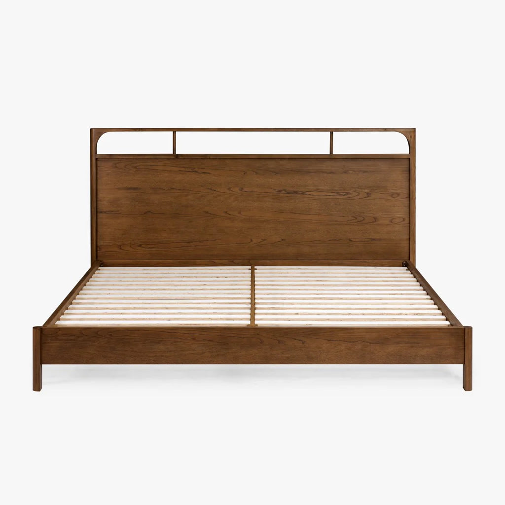 Cama Cali de Roble Tinte Nogal – Elegancia Natural y Acabados Cuidados