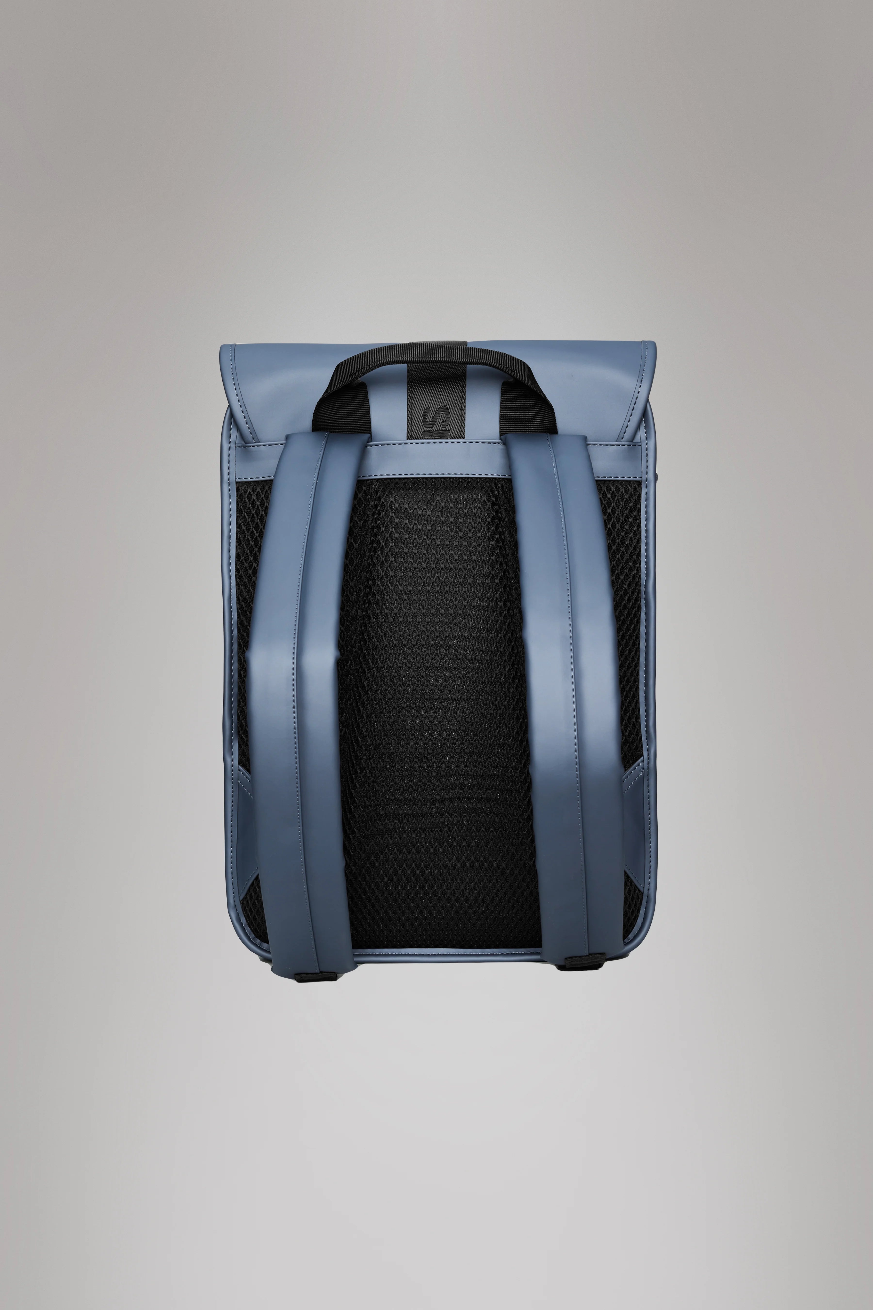 2025 Trail Backpack Mini – Mochila de Día Repelente al Agua (15") con Solapa y Hebilla de Goma – Tejido PU – Compartimento Acolchado para Portátil