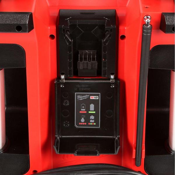 Milwaukee M18 Radio/Cargador Inalámbrico para Obras 2792-20