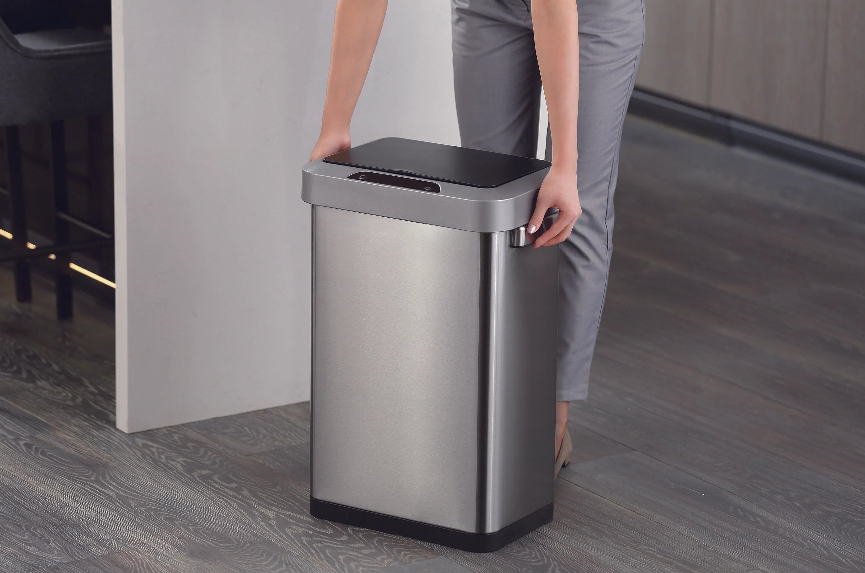 2025 Papelera con sensor Eko Horizon - 45 litros