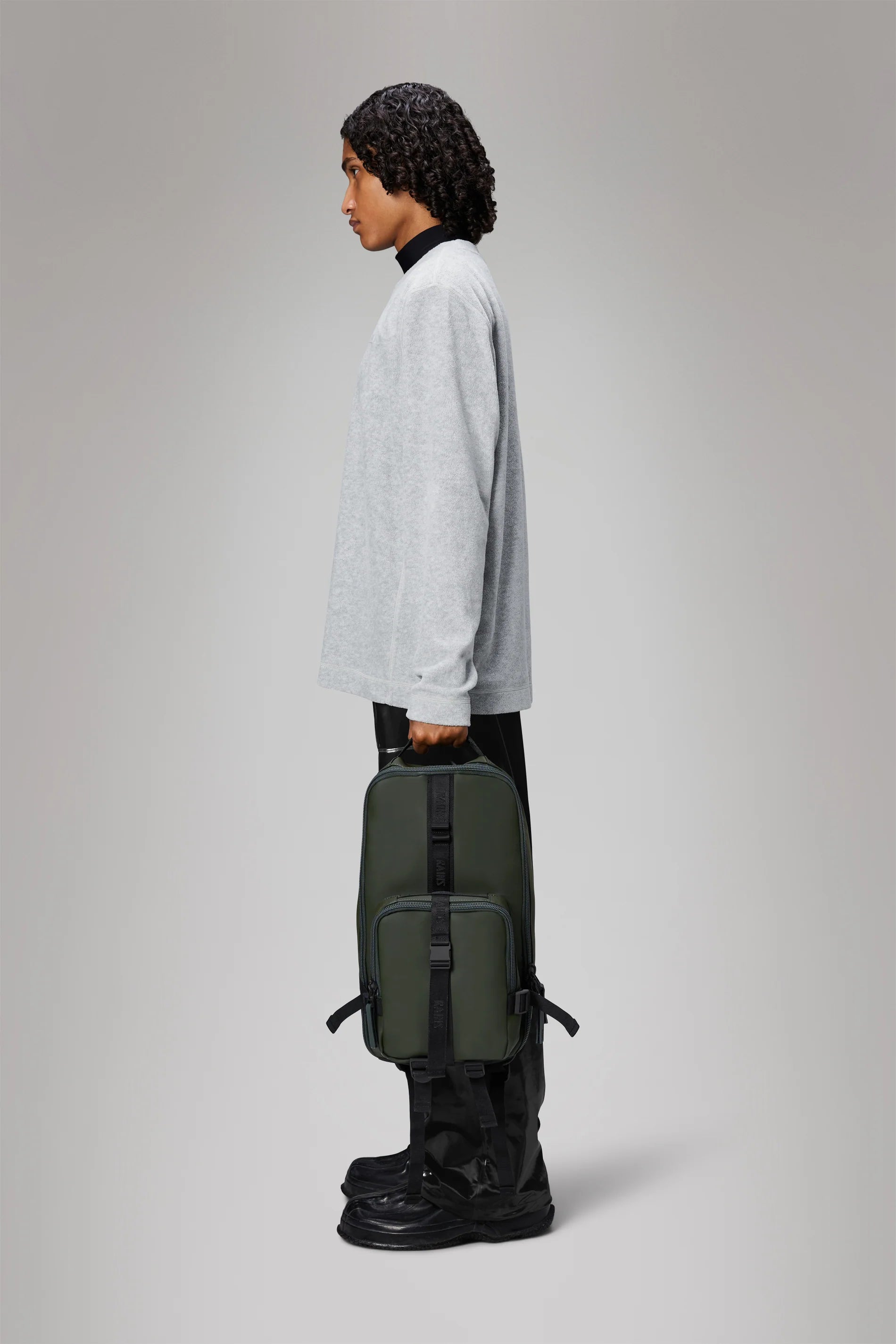 2025 Trail Rucksack – Mochila para Portátil Repelente al Agua (15") con Diseño Deportivo y Correas de Compresión – Dos Compartimentos Principales y Revestimiento PU – Para Uso Diario y al Aire Libre