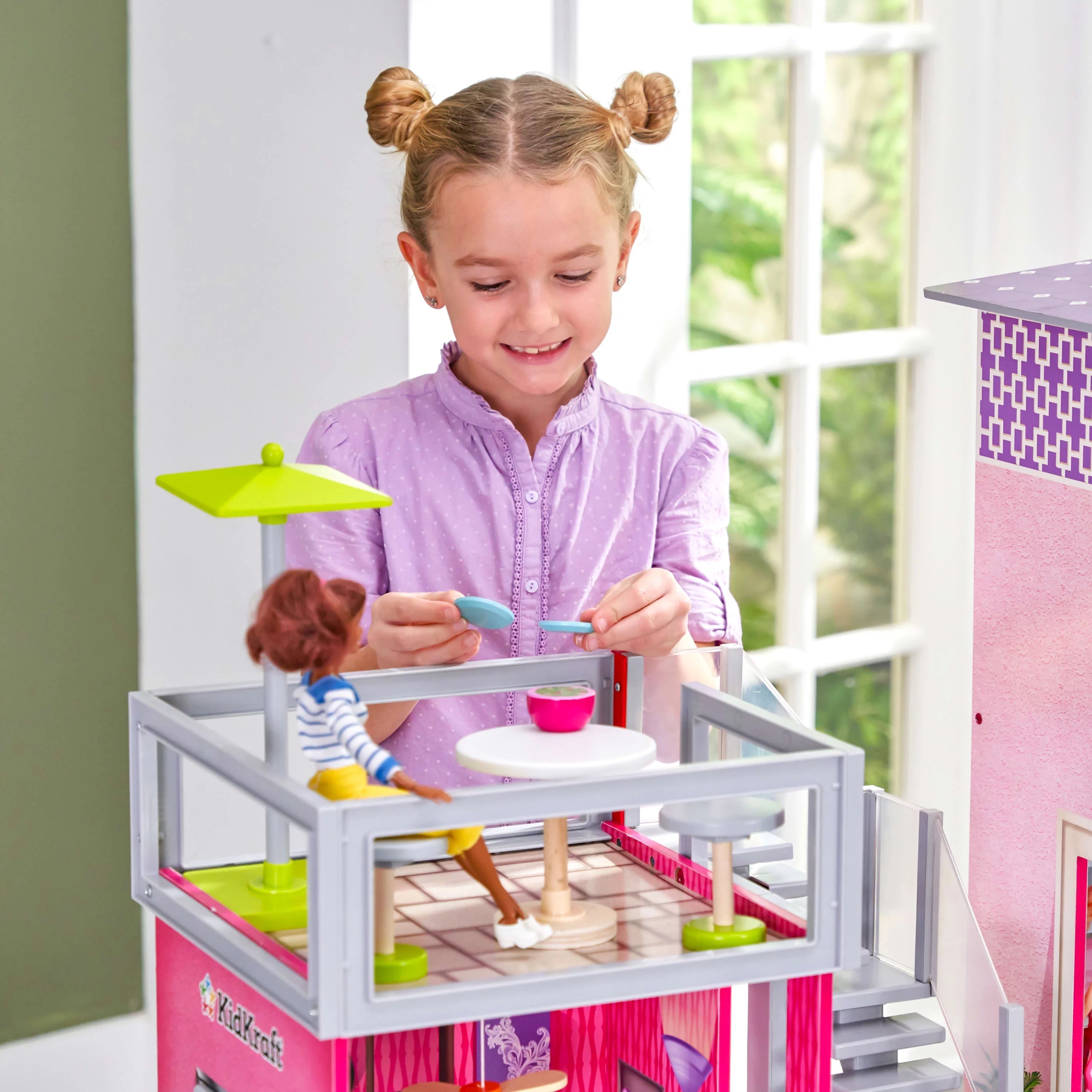 2025 Casa de Muñecas de Madera KidKraft Uptown con 36 Accesorios, A partir de 4 años