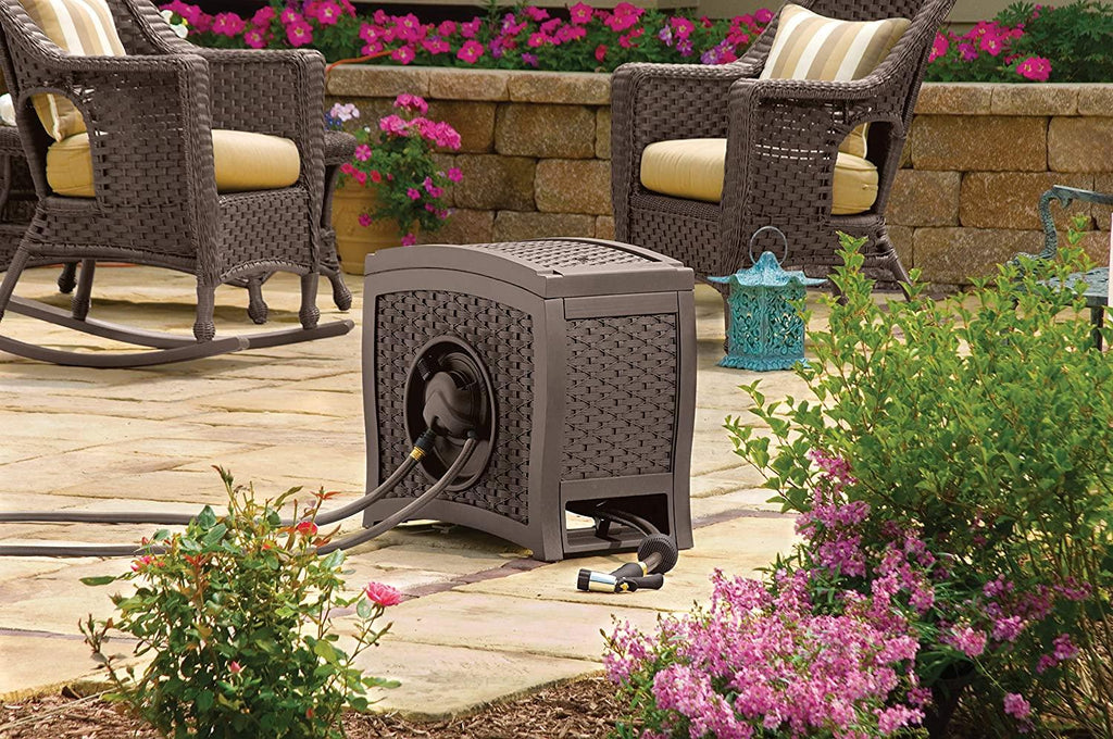 Suncast Aquawinder Carrete para Manguera de Jardín en Estilo Ratán de 125' – Ligero, Portátil, Enrollador Automático de Agua Sin Esfuerzo – Color Java
