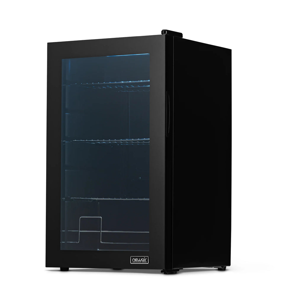 2025 Newair® Edición Limitada Refrigerador de Bebidas Aniversario – 100 Latas – 16,93"