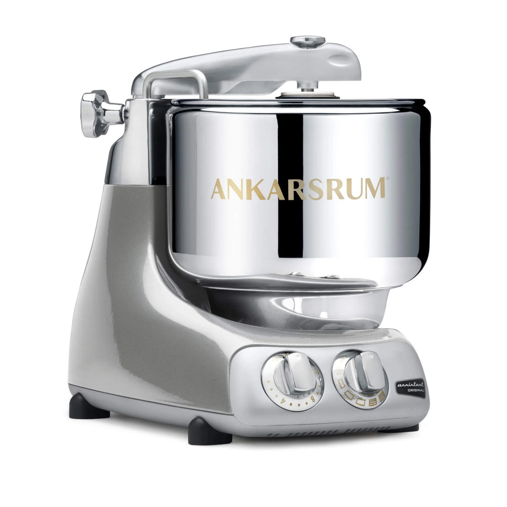 2025 Ankarsrum Assistent Original 6230 – robot de cocina versátil con diseño retro, bol de acero inoxidable 7L, motor de 1500W, accesorios completos, fabricación artesanal sueca, garantía de 7 años
