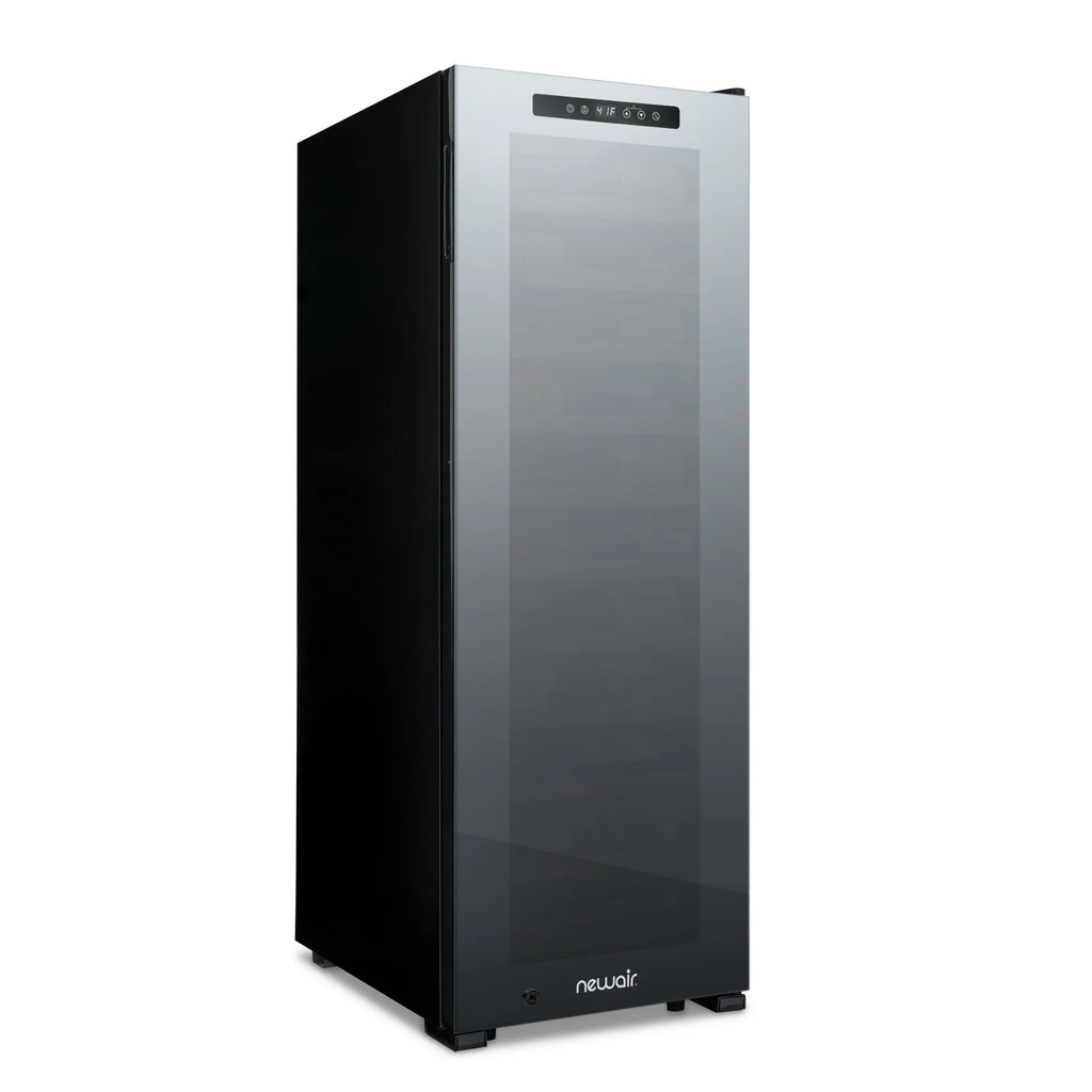 2025 Newair® Refrigerador de Vinos Independiente Negro – 62 Botellas – 16,9"