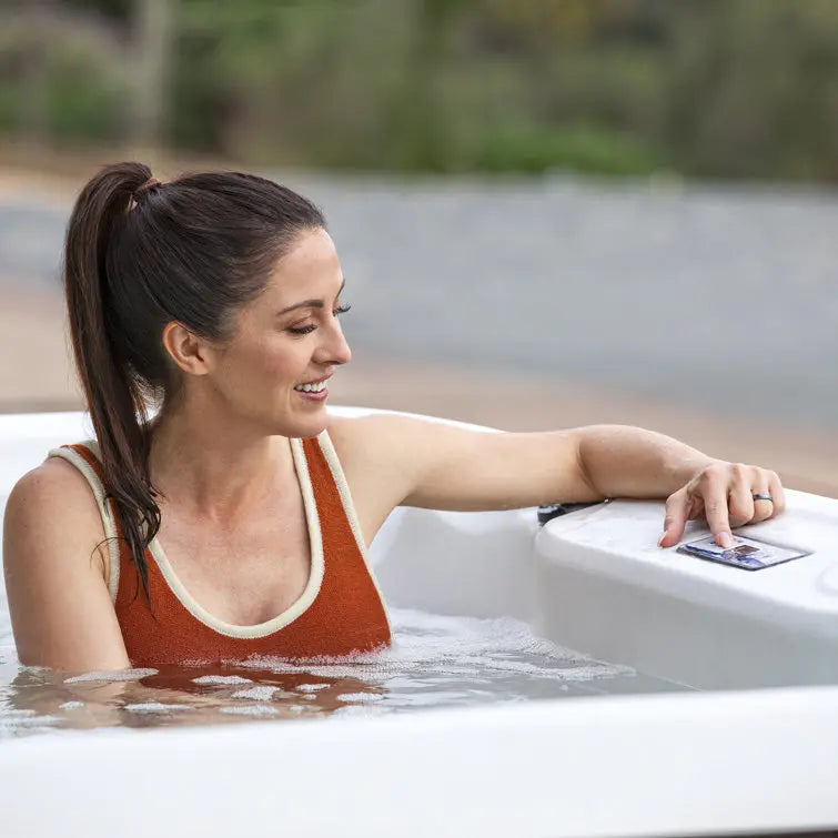 Lifesmart Spas – Spa 230 Voltios, 7 personas, 65 chorros con ozonizador – Color Espresso