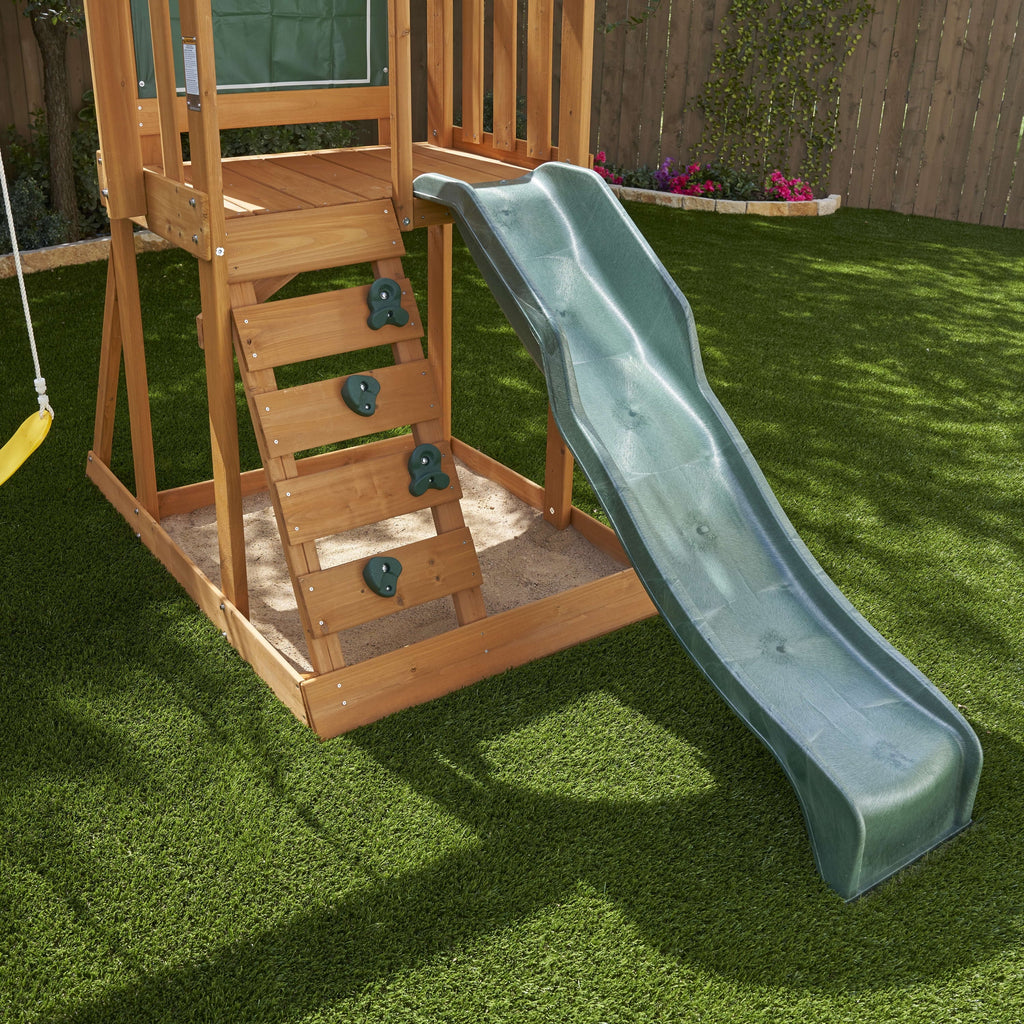 Juego de Patio KidKraft Ainsley de Madera con Resbaladilla y Muro de Escalada