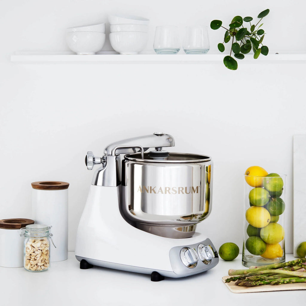 2025 Ankarsrum Assistent Original 6230 – robot de cocina multifunción potente con diseño retro, bol de acero inoxidable de 7 L, motor de 1500 W, accesorios variados, garantía de 7 años