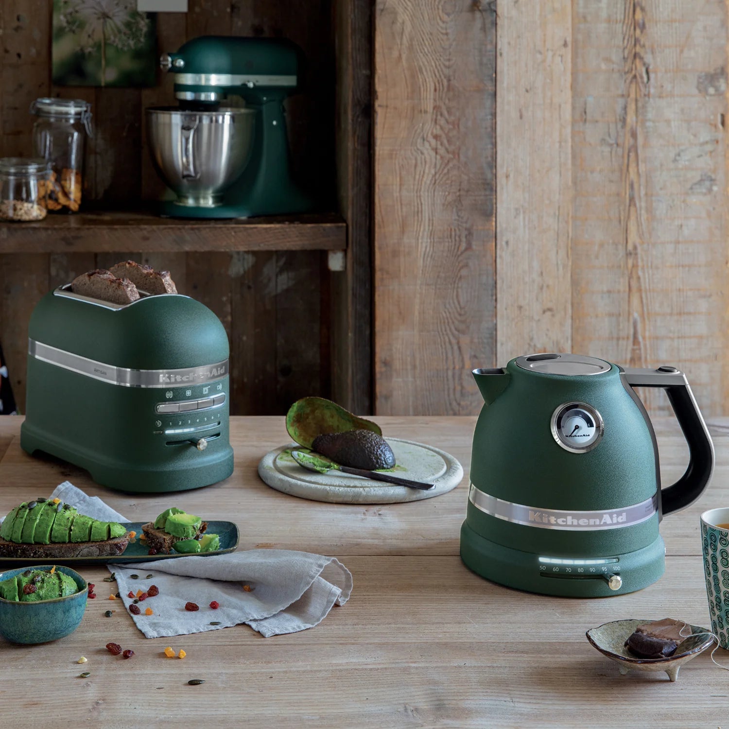2025 Set de desayuno KitchenAid Artisan que incluye hervidor 5KEK1522, tostadora de 2 ranuras 5KMT2204 y tostadora para panecillos