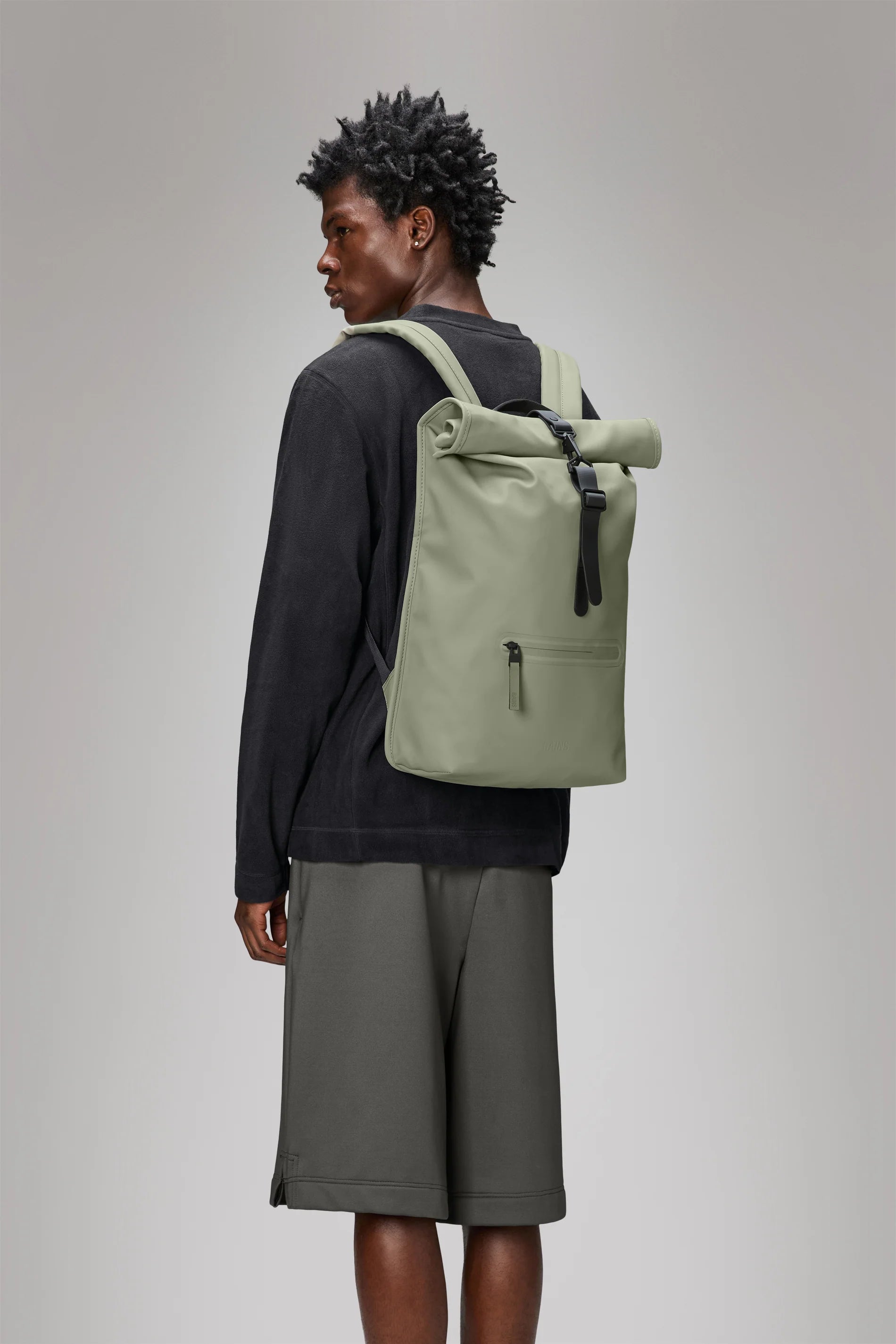 2025 Mochila Rolltop – Mochila Urbana Impermeable con Cierre Enrollable, Compartimento Lateral para Portátil y Correa de Pecho Segura