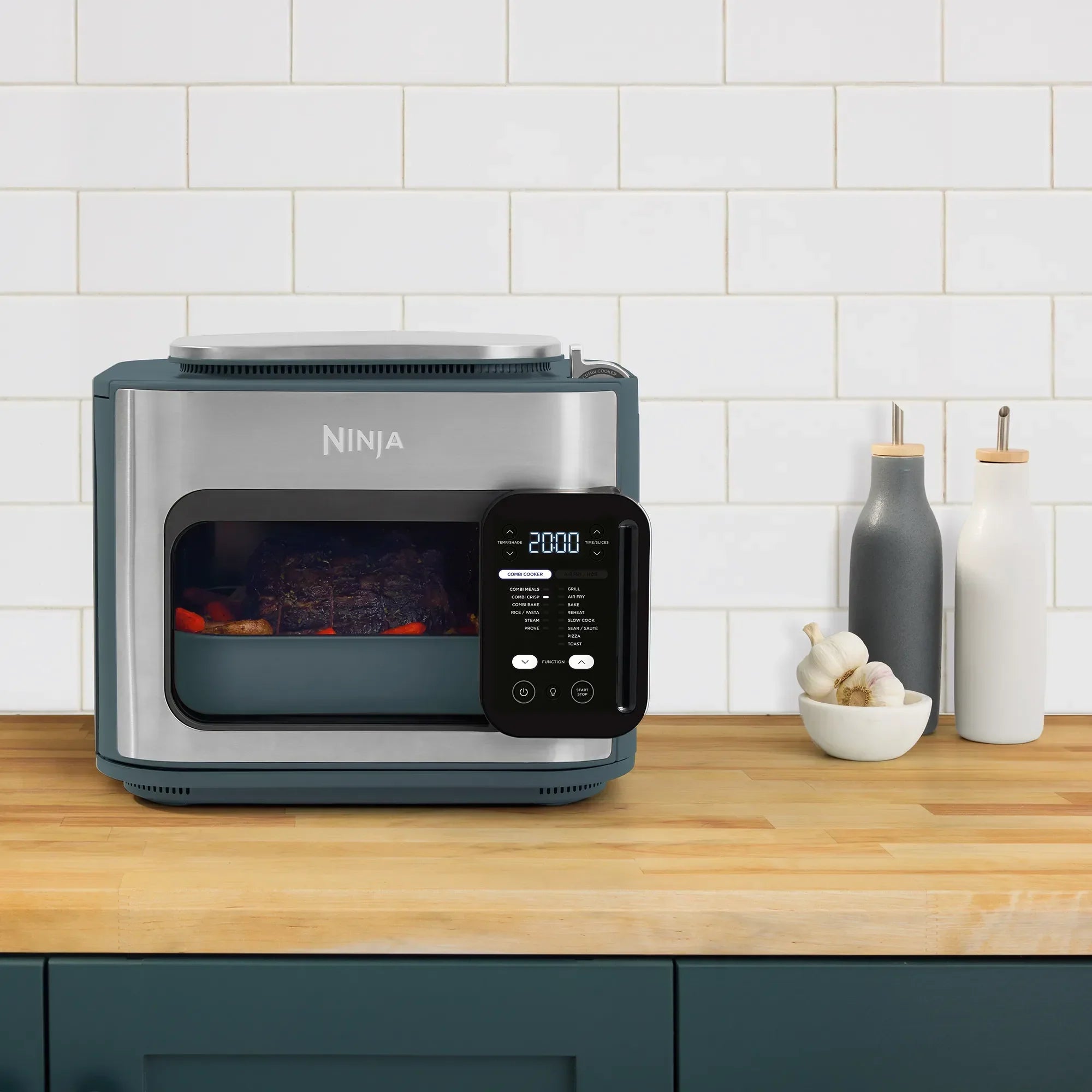 2025 Descubre el Ninja Combi™ 14 en 1 – el único multicooker todo en uno, horno, freidora de aire caliente y mucho más, que prepara en solo 15 minutos comidas completas perfectas para toda la familia.