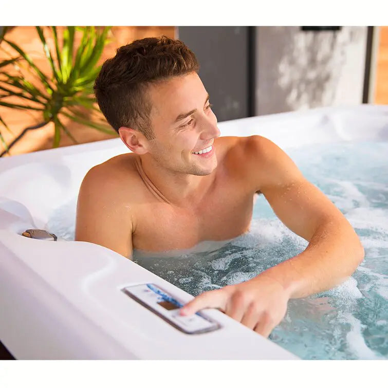 Lifesmart Spas - Spa cuadrado Plug and Play 110 Voltios, 7 personas, 22 chorros con ozonizador – Color Espresso
