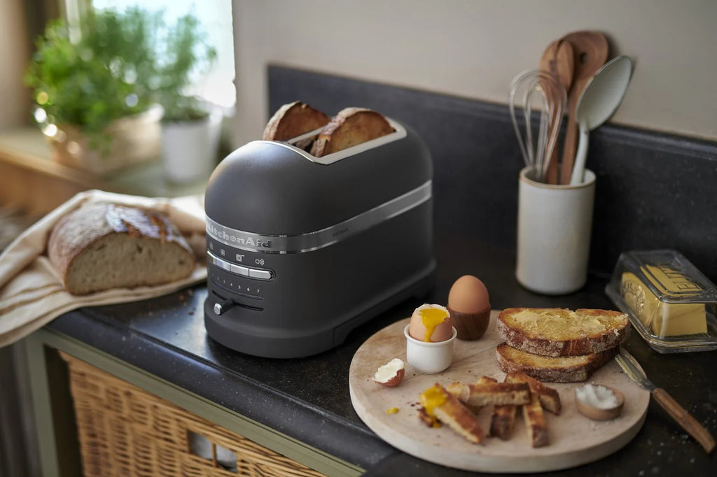 2025 Tostadora Artisan de 2 ranuras KitchenAid 5KMT2204