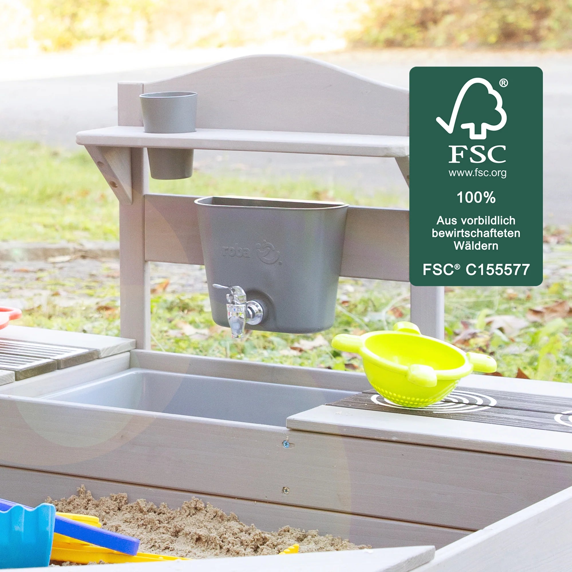 Cocina móvil de juego y barro BBQ para niños – Madera certificada FSC – Acabado en gris grabado