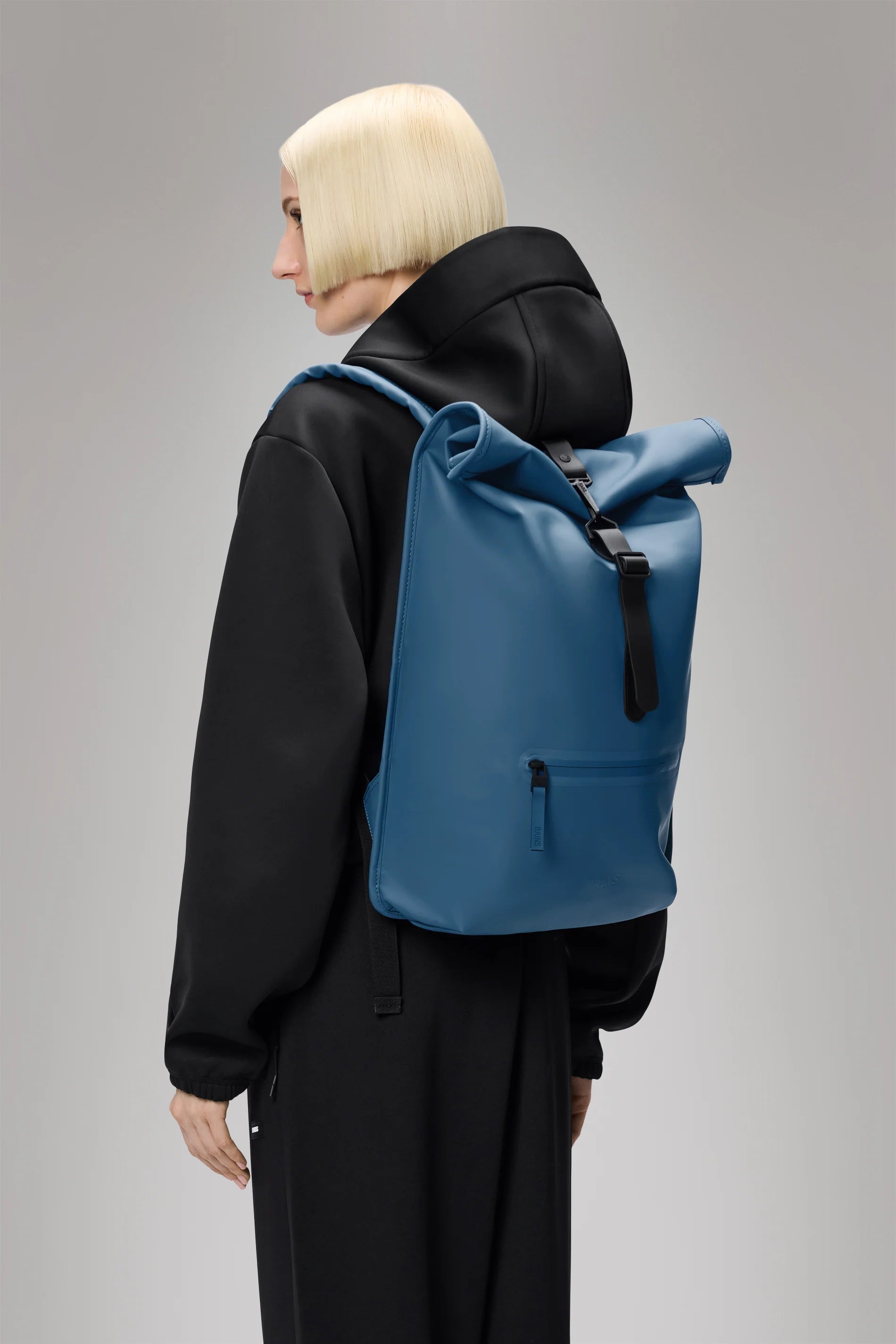 2025 Mochila Rolltop – Mochila Urbana Impermeable con Cierre Enrollable, Compartimento Lateral para Portátil y Correa de Pecho Segura