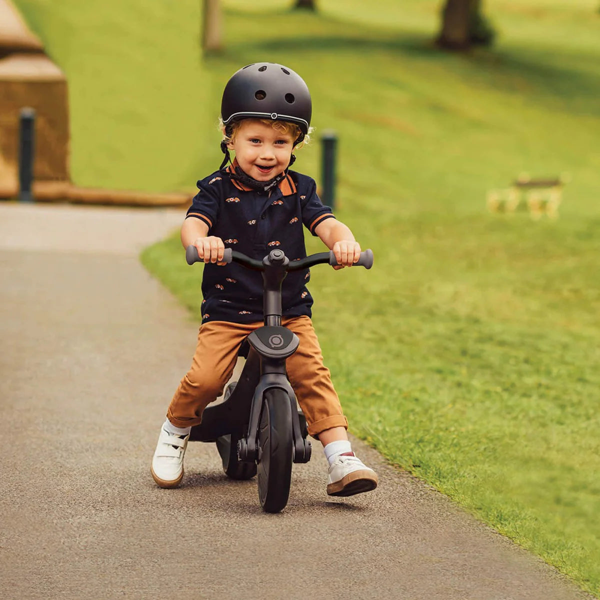 2025 Triciclo Infantil Globber EXPLORER 4 en 1 Deluxe Play – Con Asa Parental y Bolsa de Almacenamiento