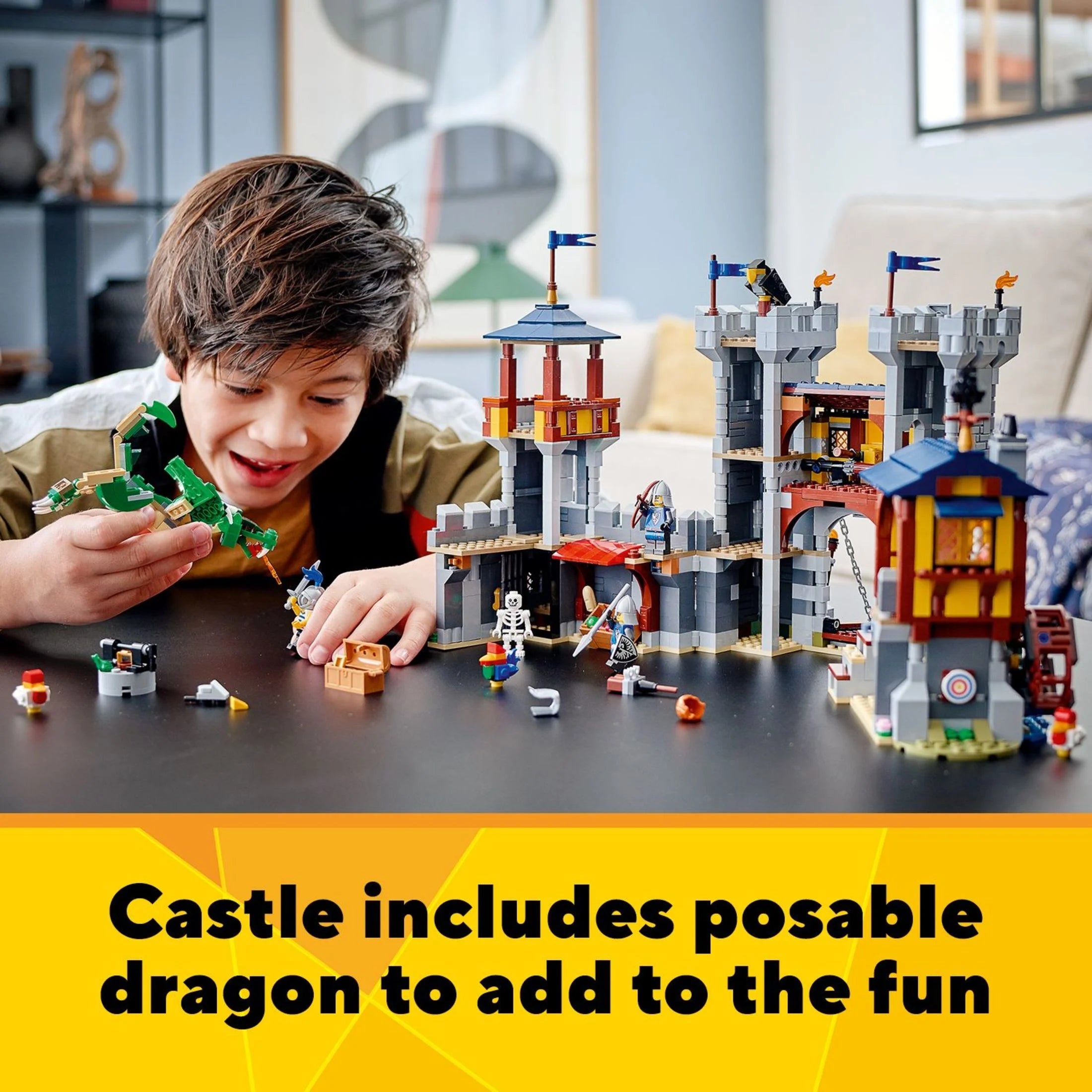 LEGO Creator 3 en 1 Castillo Medieval, se transforma de castillo a torre y a mercado, incluye figura de esqueleto y dragón, con 3 minifiguras y catapulta, 31120