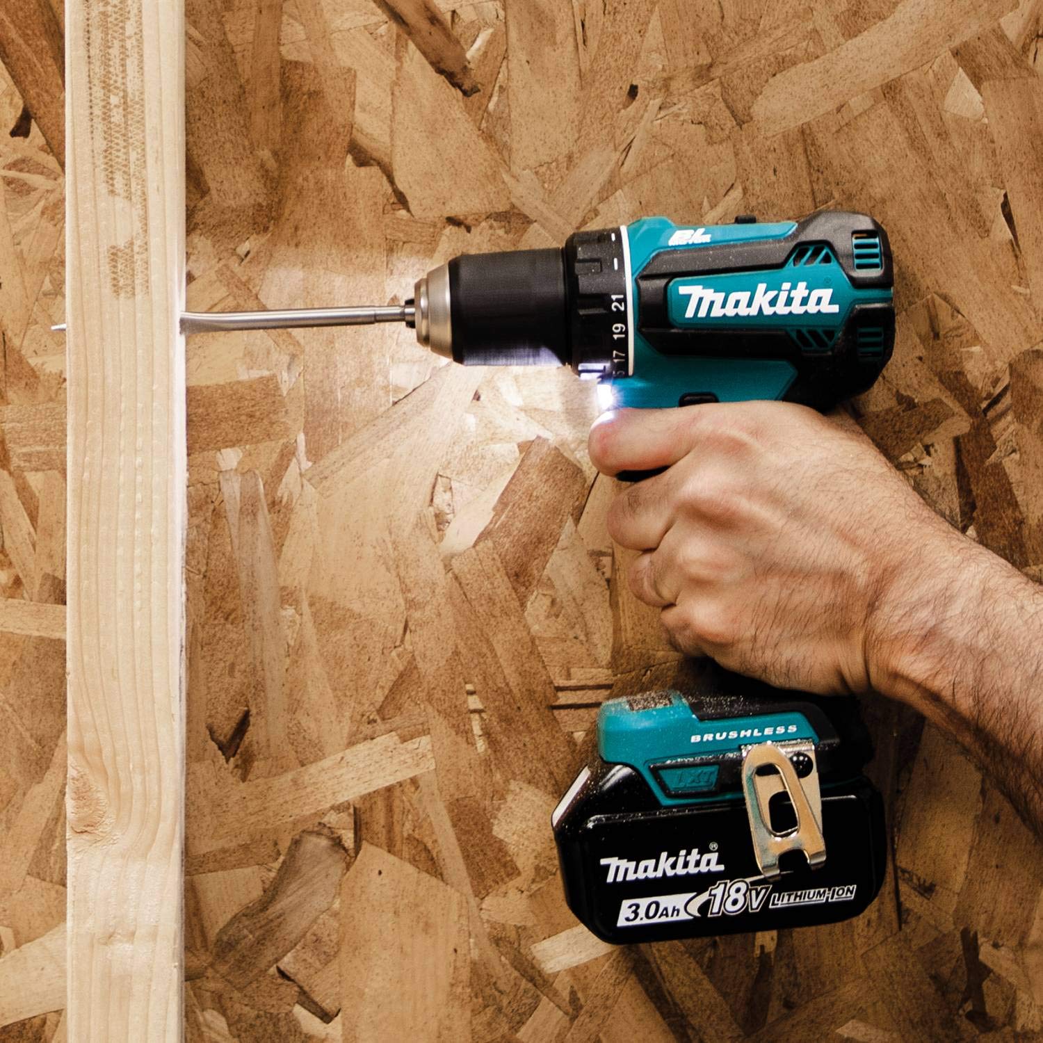 Makita XFD131 Kit de Taladro-Atornillador Inalámbrico sin Escobillas 18V LXT de 1/2" (3.0Ah)