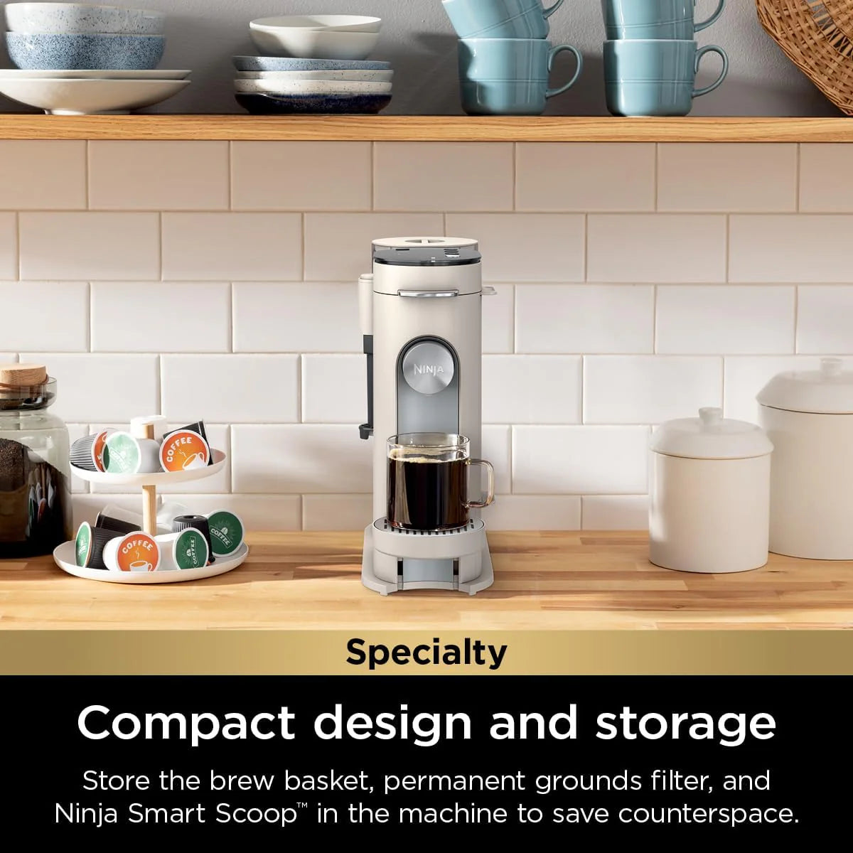 2025 Cafetera de porción individual Ninja Pods & Grounds, compatible con K-Cup, prepara café molido o cápsulas, diseño compacto, depósito de 56 oz, tamaños de taza de 6 oz a 24 oz para viaje, café frío, color piedra, modelo PB041ST