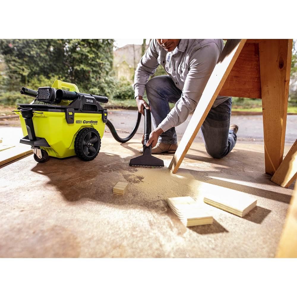 2025 Kit de Aspiradora Seca/Húmeda Inalámbrica Ryobi ONE+ 18V de 6 Galones con Batería de 4.0 Ah, Cargador y Accesorios P770KN