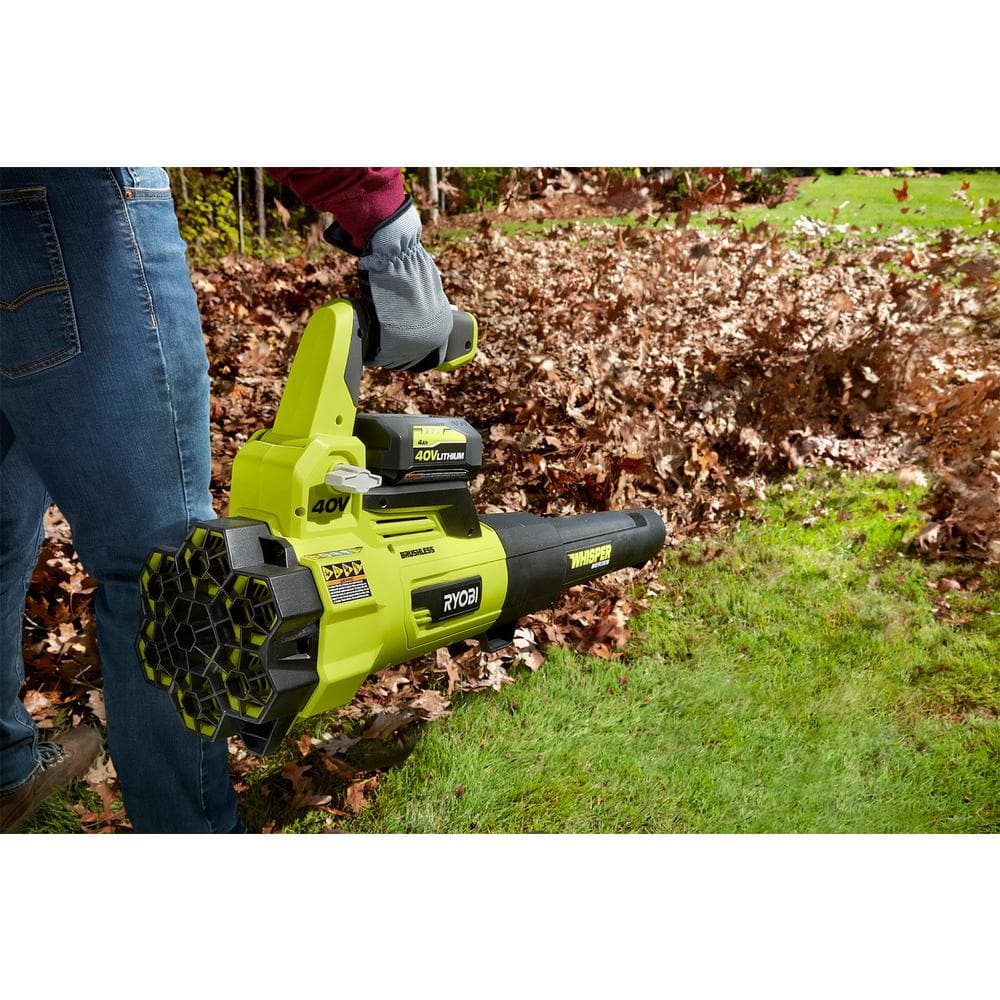 2025 Soplador de Mano RYOBI 40V Brushless 125 MPH 550 CFM de la Serie Whisper con Batería de 4.0 Ah y Cargador RY40470
