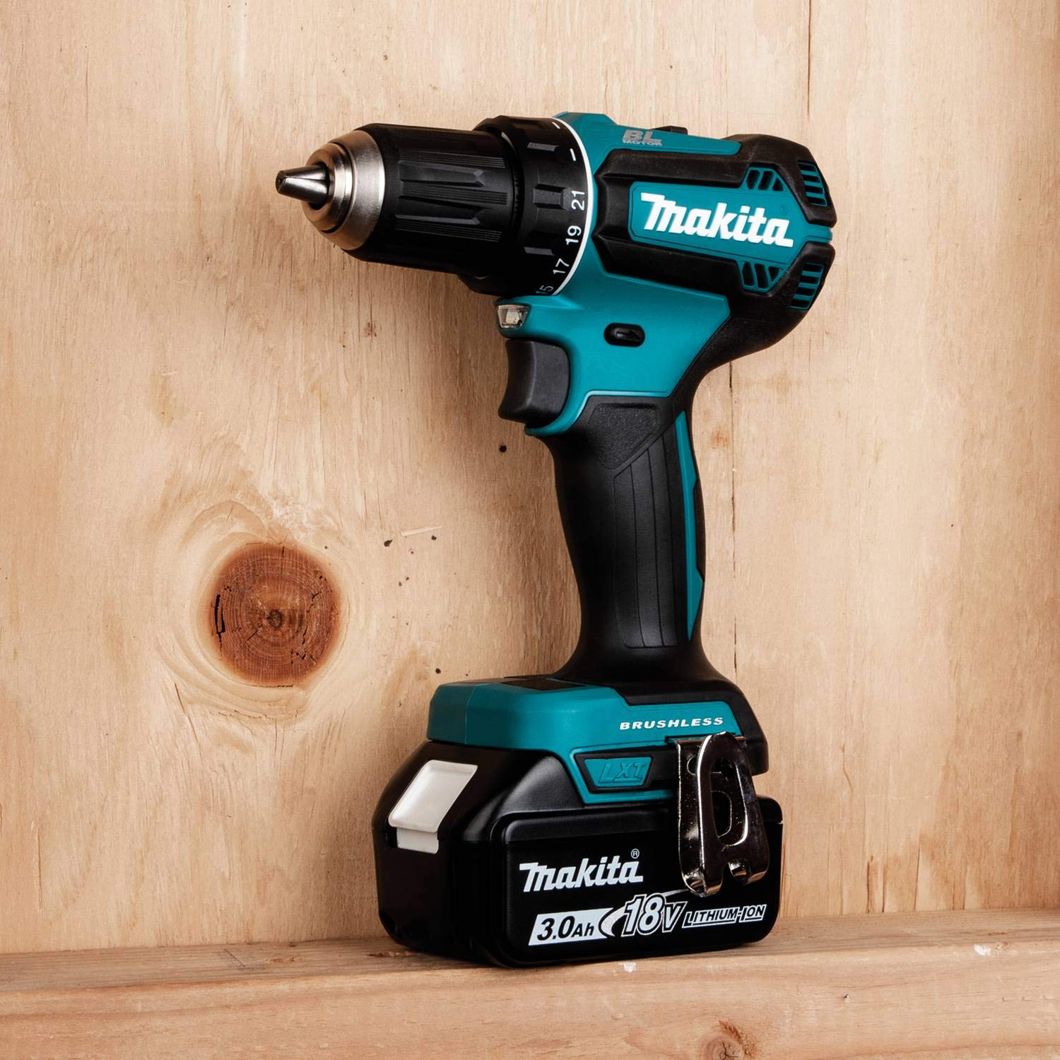 Makita XFD131 Kit de Taladro-Atornillador Inalámbrico sin Escobillas 18V LXT de 1/2" (3.0Ah)