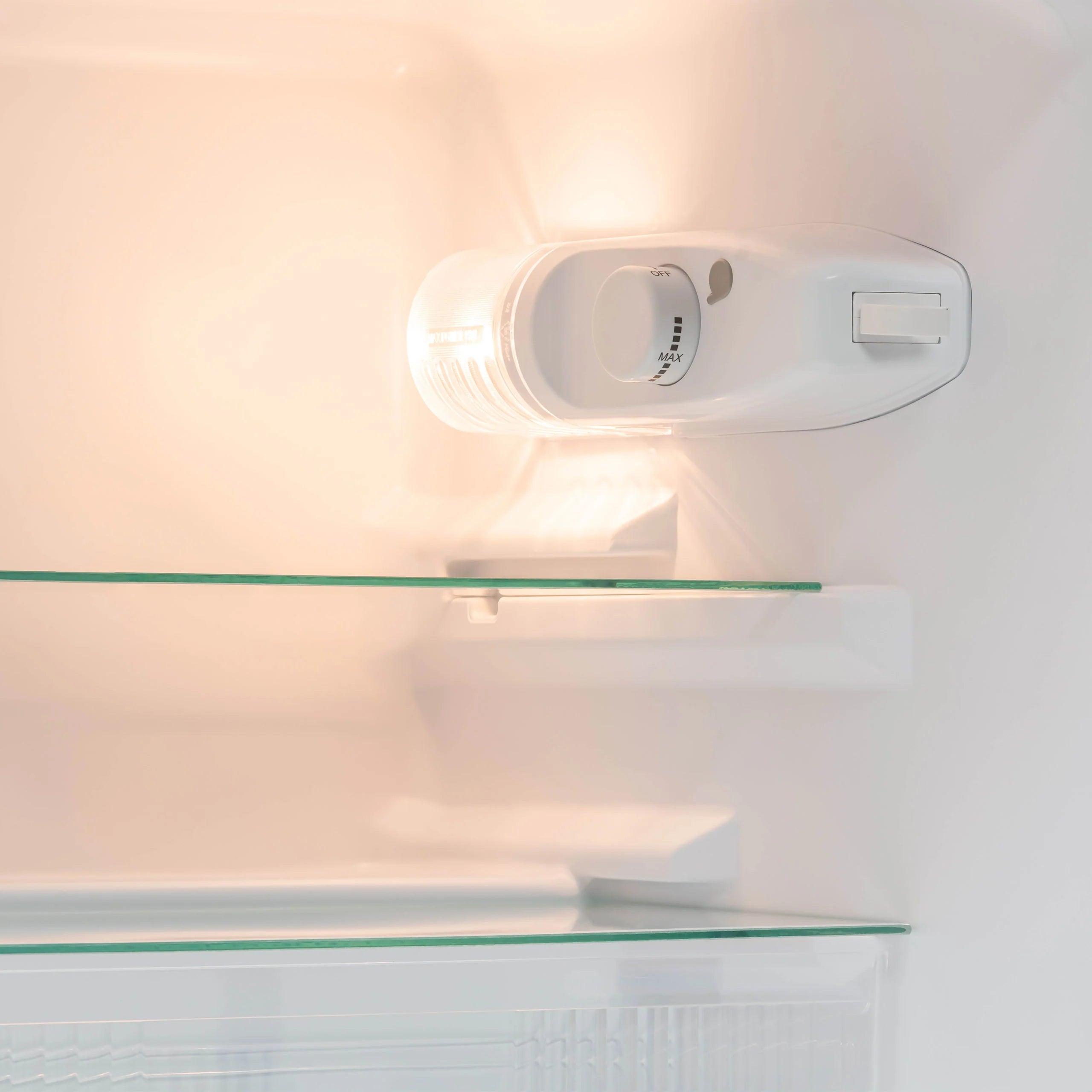 2025 Refrigerador Mini Bar Compacto Newair con Congelador – Negro (3,1 pies³)