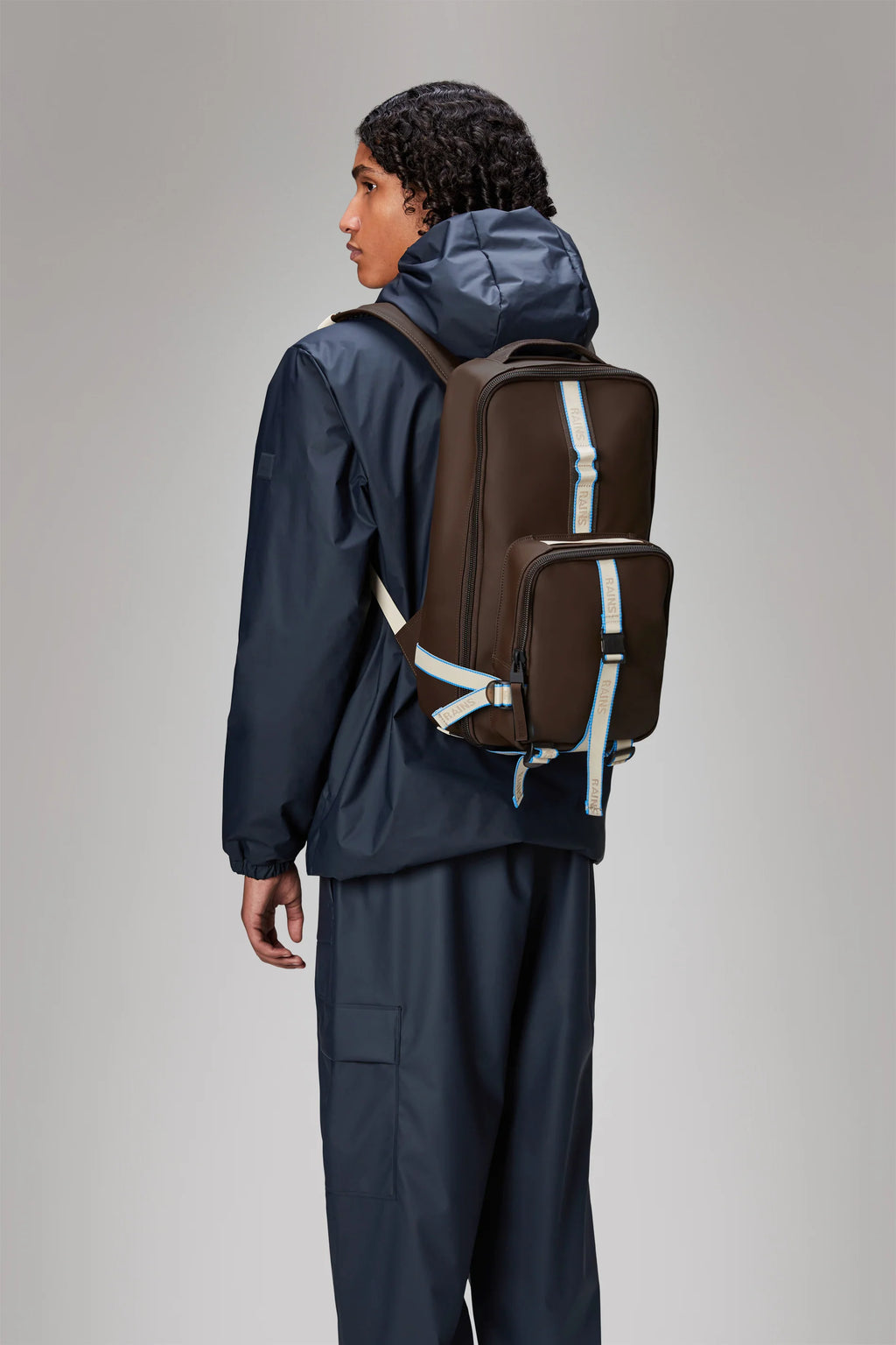 2025 Trail Rucksack – Mochila para Portátil Repelente al Agua (15") con Diseño Deportivo y Correas de Compresión – Dos Compartimentos Principales y Revestimiento PU – Para Uso Diario y al Aire Libre