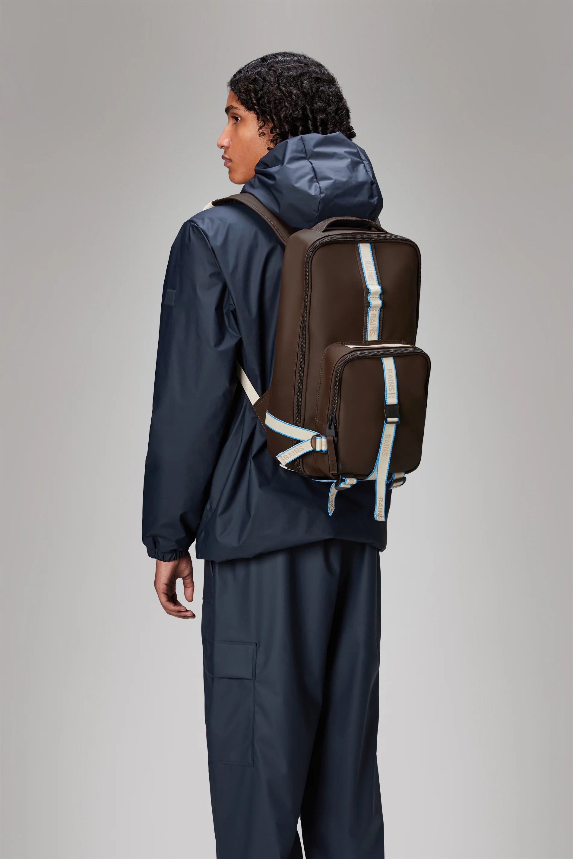 2025 Trail Rucksack – Mochila para Portátil Repelente al Agua (15") con Diseño Deportivo y Correas de Compresión – Dos Compartimentos Principales y Revestimiento PU – Para Uso Diario y al Aire Libre