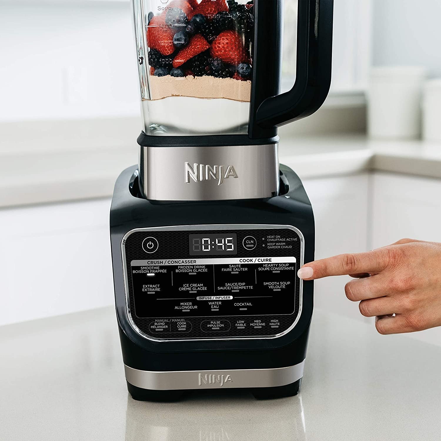 2025 Licuadora Ninja Foodi Fría y Caliente con 1400 Vatios Pico, Jarra de Vidrio Antiadherente (HB152), 64 oz, Negr