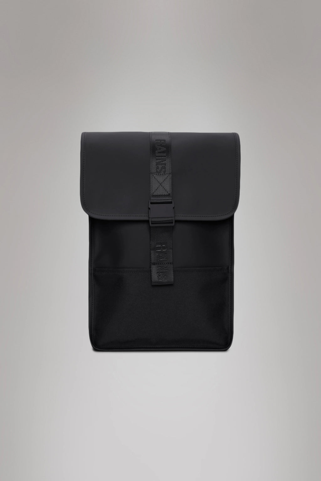 2025 Trail Backpack Mini – Mochila de Día Repelente al Agua (15") con Solapa y Hebilla de Goma – Tejido PU – Compartimento Acolchado para Portátil