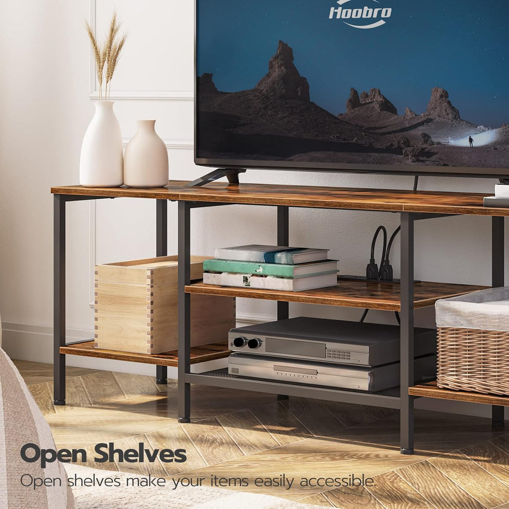 Mueble para TV con Enchufes Integrados para TVs de hasta 75 Pulgadas, Mesa Consola con Estantes Abiertos, Centro de Entretenimiento Industrial para Sala o Dormitorio, Color Marrón Rústico y Negro BF60DS01